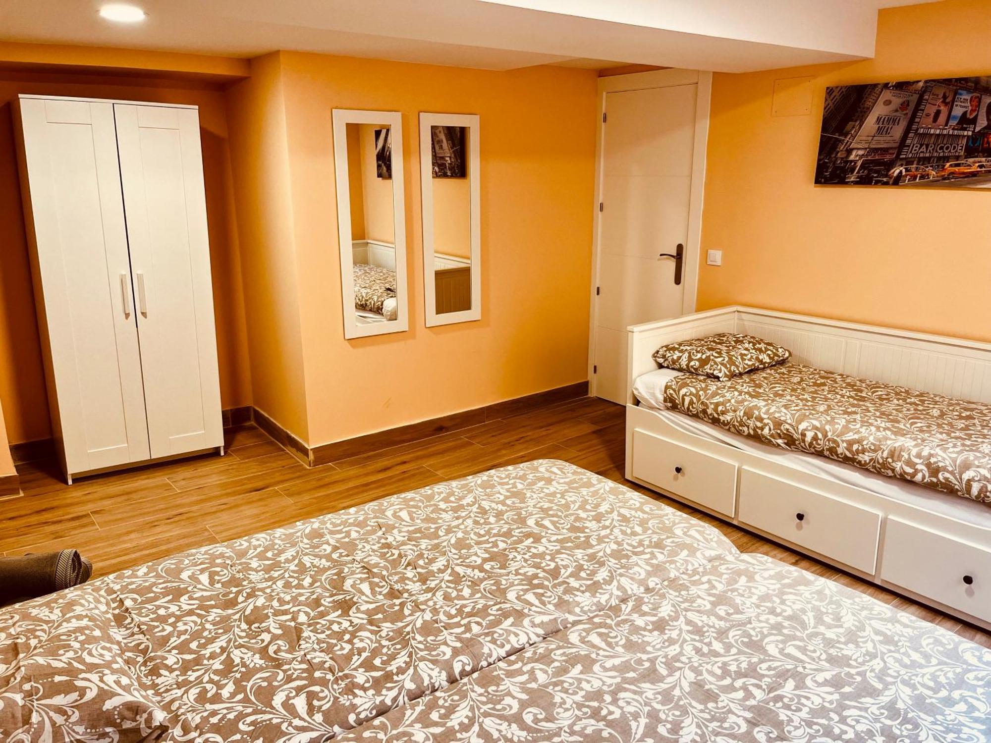 Apartamentos San Nicolas Логроньйо Екстер'єр фото